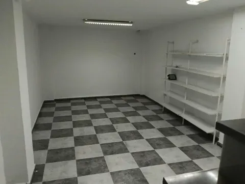 Local comercial en venta en Atarfe, Granada | 43.000€ - foto 3 de 7 (Atarfe)