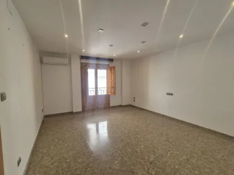 Piso en venta en Loja con gran terraza y patio - foto 7 de 12 (Loja)