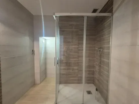 Piso en venta en Loja con gran terraza y patio - foto 9 de 12 (Loja)