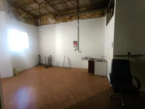 Venta de local comercial en Loja | 275 m² con garaje - foto 9 de 12 (Loja)