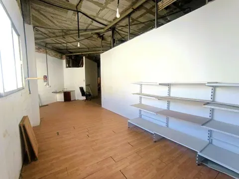 Venta de local comercial en Loja | 275 m² con garaje - foto 11 de 12 (Loja)