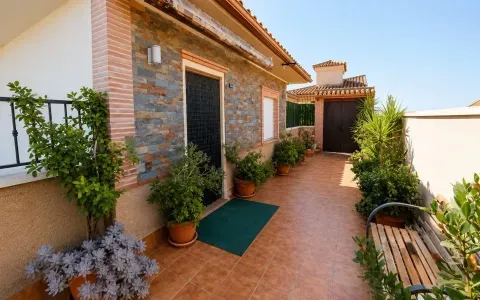 Ático en venta en Atarfe | 200m² terraza y jacuzzi - foto 3 de 12 (Atarfe)