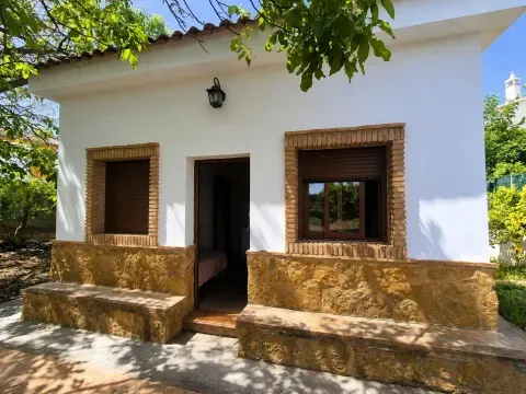 Casa con Terreno Urbanizable en Loja