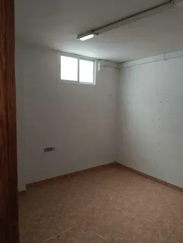 Alquiler de Local Comercial en Atarfe, Granada | 250 m² - foto 2 de 3 (Atarfe)