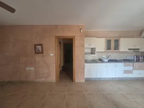 Chalet en Venta en Láchar, Granada | Piscina y Jardín - foto 11 de 12 (Láchar)