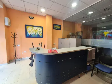 Prime Commercial Premises for Rent in Loja, Granada - photo 2 of 12 (Loja)