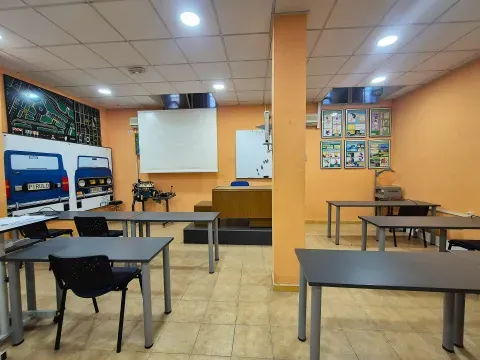 Prime Commercial Premises for Rent in Loja, Granada - photo 9 of 12 (Loja)