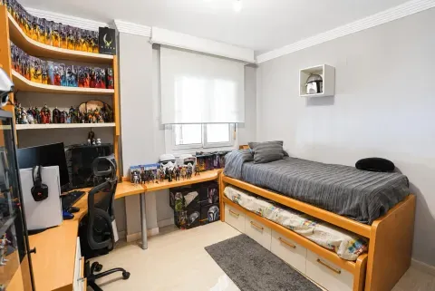 Casa con jardín y gran terraza en venta en Málaga - foto 8 de 12 (Málaga)