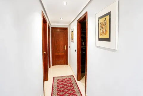 Casa con jardín y gran terraza en venta en Málaga - foto 12 de 12 (Málaga)