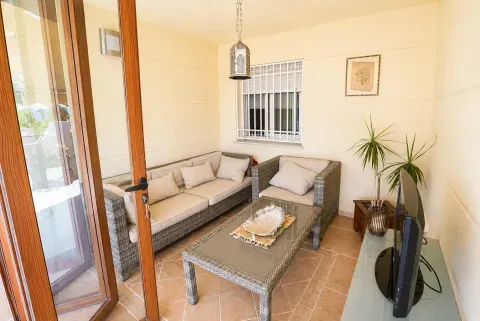 Casa con jardín y gran terraza en venta en Málaga - foto 9 de 12 (Málaga)
