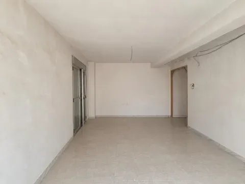 Amplio piso en venta en el centro de Loja | 89.900 € - foto 4 de 12 (Loja)