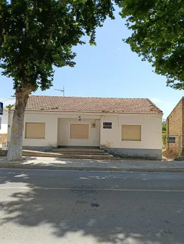 Casa en Venta en Fuente Vaqueros | 3 hab y Gran Terreno - foto 2 de 12 (Fuente Vaqueros)