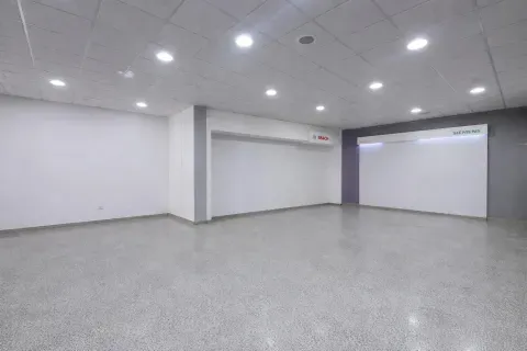 Commercial Premises for Rent in Atarfe, Granada | 350m² - photo 4 of 7 (Atarfe)