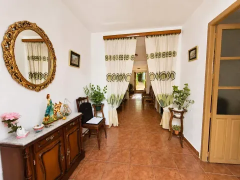 Casa con terraza en venta en Priego de Córdoba - foto 5 de 12 (Priego de Córdoba)