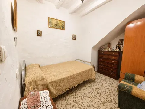 Casa con terraza en venta en Priego de Córdoba - foto 9 de 12 (Priego de Córdoba)