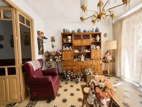 Casa en venta en Loja, Granada | 6 hab y terraza - foto 11 de 12 (Loja)