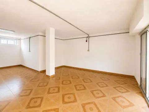 Garaje cerrado en venta en Loja, Granada | 49 m² - foto 2 de 5 (Loja)