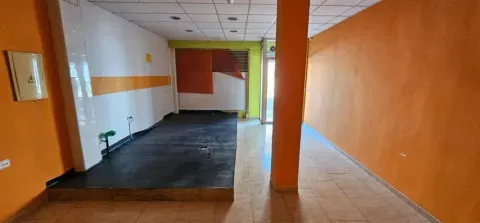 Alquiler de Local Comercial en Atarfe, Granada | 70 m² - foto 2 de 5 (Atarfe)
