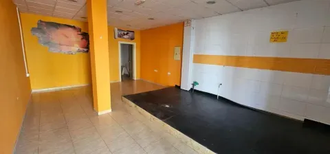 Alquiler de Local Comercial en Atarfe, Granada | 70 m² - foto 4 de 5 (Atarfe)