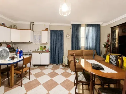 Casa en venta en Huétor Tájar con patio | 150 m² - foto 2 de 12 (Huétor Tájar)
