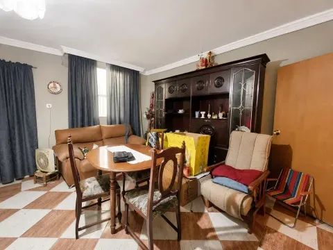 Casa en venta en Huétor Tájar con patio | 150 m² - foto 3 de 12 (Huétor Tájar)