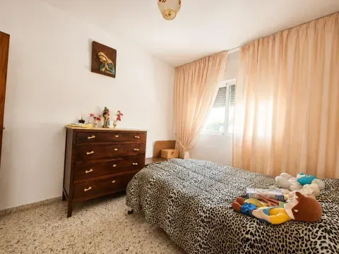 Piso en Venta en Loja, Granada | 3 Dormitorios - foto 11 de 12 (Loja)