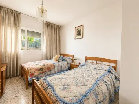 Piso en Venta en Loja, Granada | 3 Dormitorios - foto 10 de 12 (Loja)