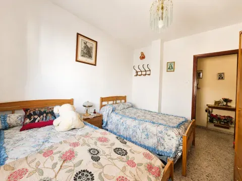 Piso en Venta en Loja, Granada | 3 Dormitorios - foto 9 de 12 (Loja)