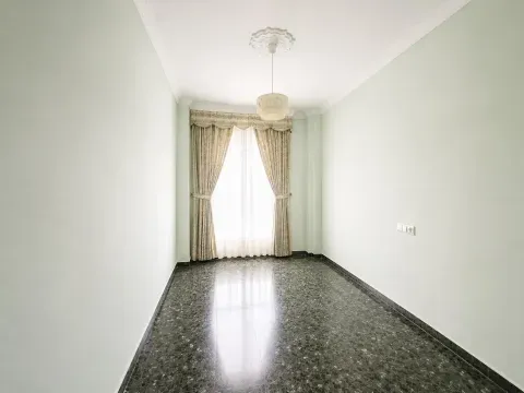 Piso en venta en Loja con terraza | 4 hab y 160 m² - foto 11 de 12 (Loja)