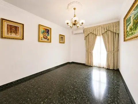 Piso en venta en Loja con terraza | 4 hab y 160 m² - foto 10 de 12 (Loja)