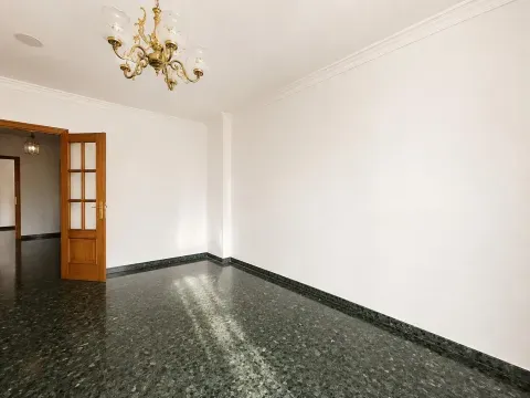 Piso en venta en Loja con terraza | 4 hab y 160 m² - foto 4 de 12 (Loja)