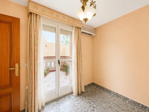 Casa en venta en Priego de Córdoba con garaje y terraza - foto 8 de 12 (Priego de Córdoba)