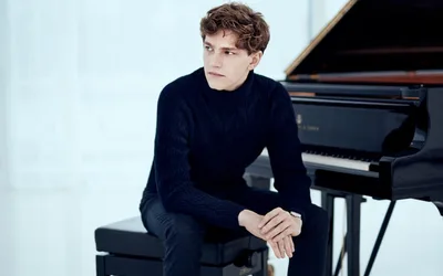 Jan Lisiecki with Banff Festival Orchestra