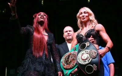 Clarissa Shields vs Kaye Scott