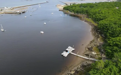 Public Hearing on UNE Projects