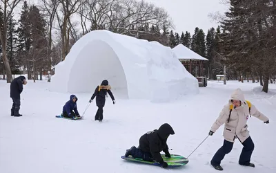 Fashion Show at Klar So Winter Pavilion