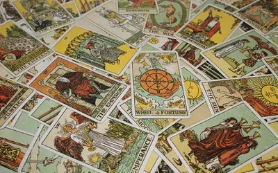 Beyond the Veil: A Tarot Program