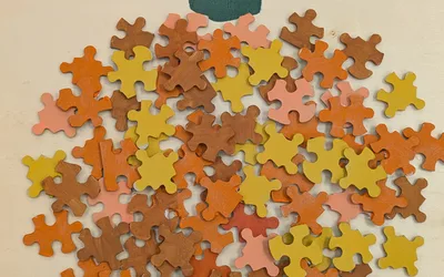 DIY Crafts: Pumpkin Puzzle Decor