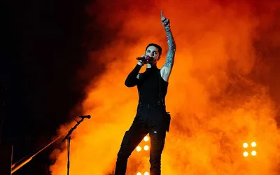 Black Veil Brides Live in Concert