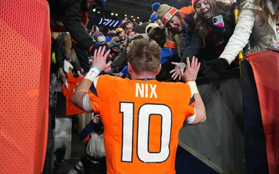 Broncos advance to AFC title game