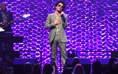 Bruno Mars - The Romantic Tour