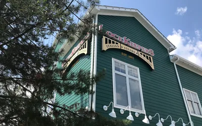 Family-style Sicilian wine dinner