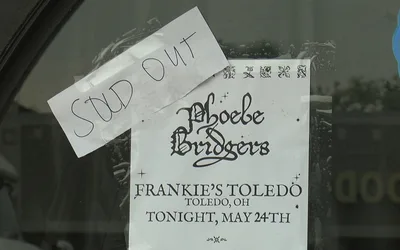 Phoebe Bridgers Surprise Show