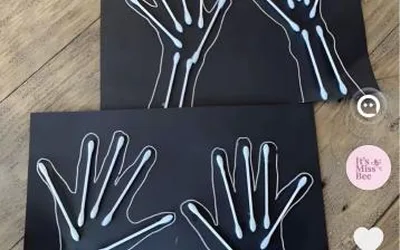 Come & Go Activity All Day: Skeleton Hand