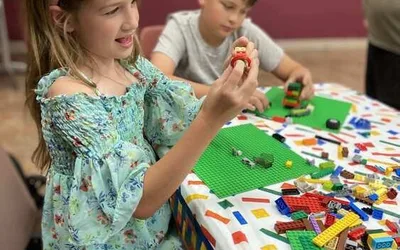 Lego Brick Club: Mansion Build