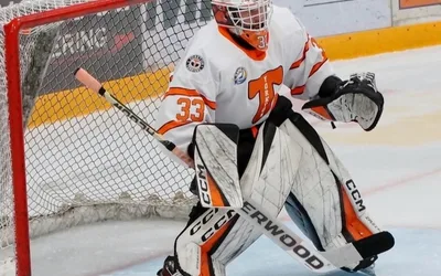 Yorkton Terriers vs La Ronge Ice Wolves