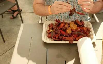 Streetcar Crawfish Boil – Sylvan Park