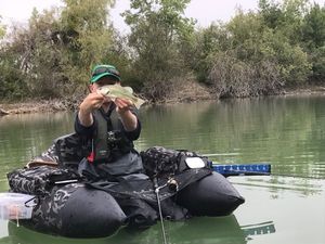 FLOAT TUBE CAMOUFLAGE