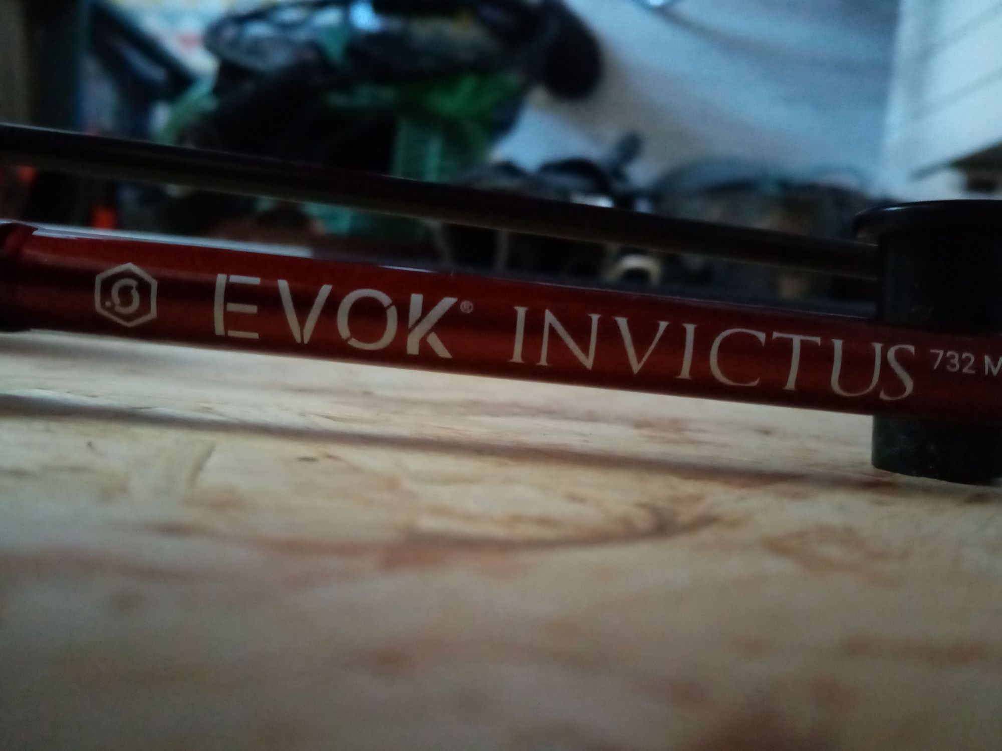 EVOK INVICTUS 732 MH