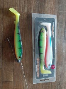 THE PADDLE SHAD 